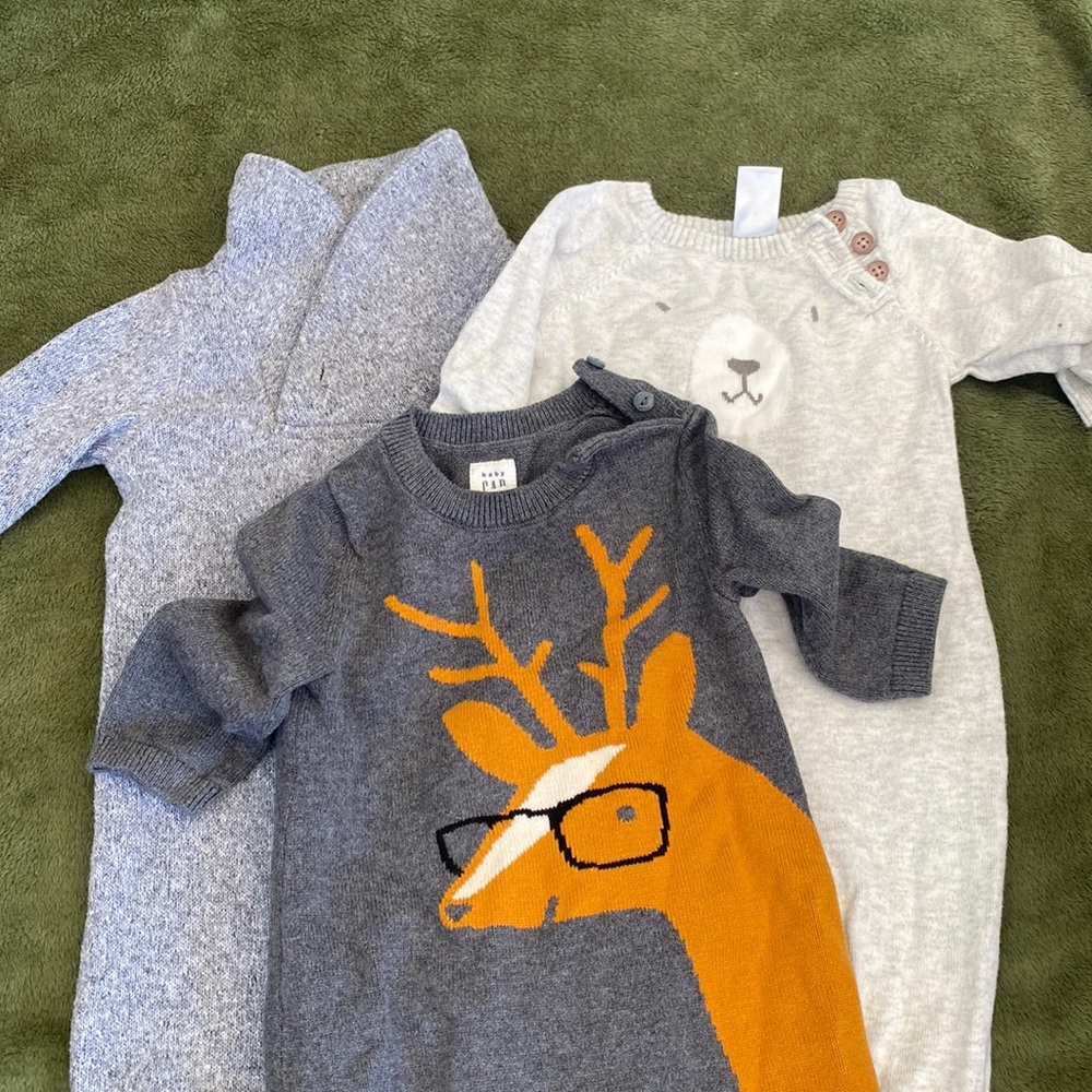 Baby gap 3-6m onsies